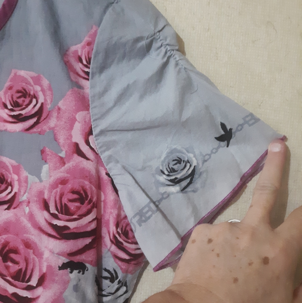 ECHO RED SCRUB TOP - Picture 5 of 8